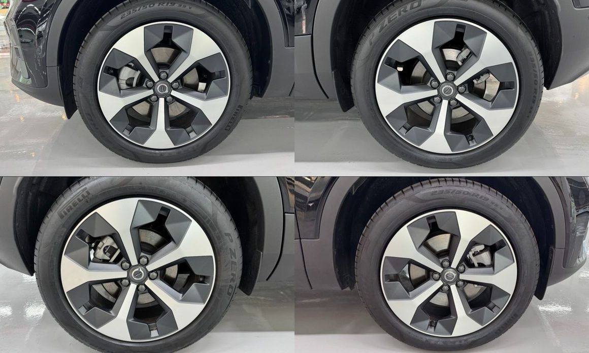 Volvo XC40 2025