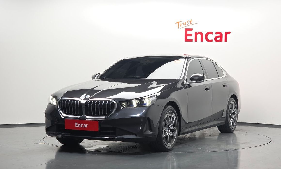 BMW 5-Series 2024