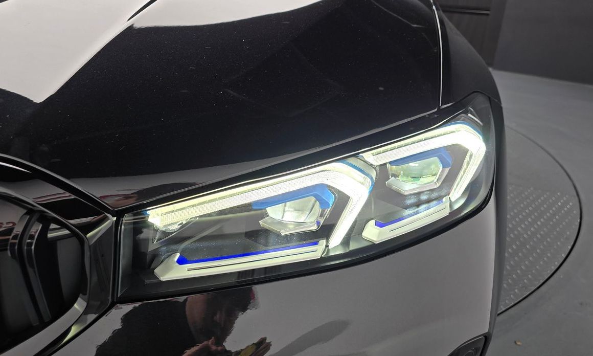 BMW 3-Series 2023