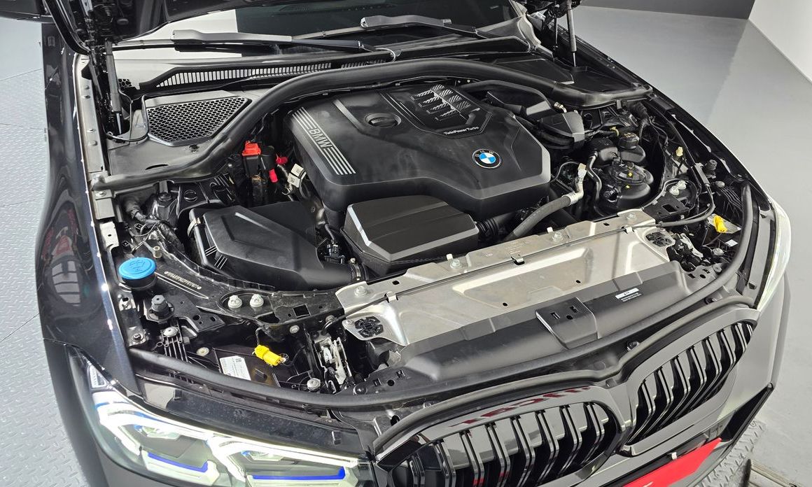BMW 3-Series 2023