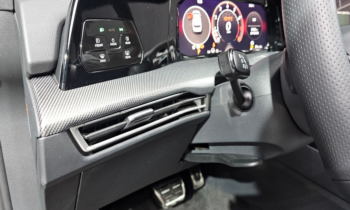 Volkswagen Golf 2025
