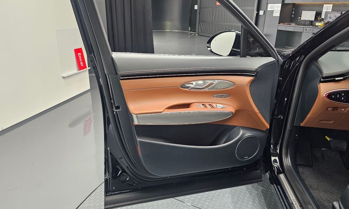 Genesis GV70 2024