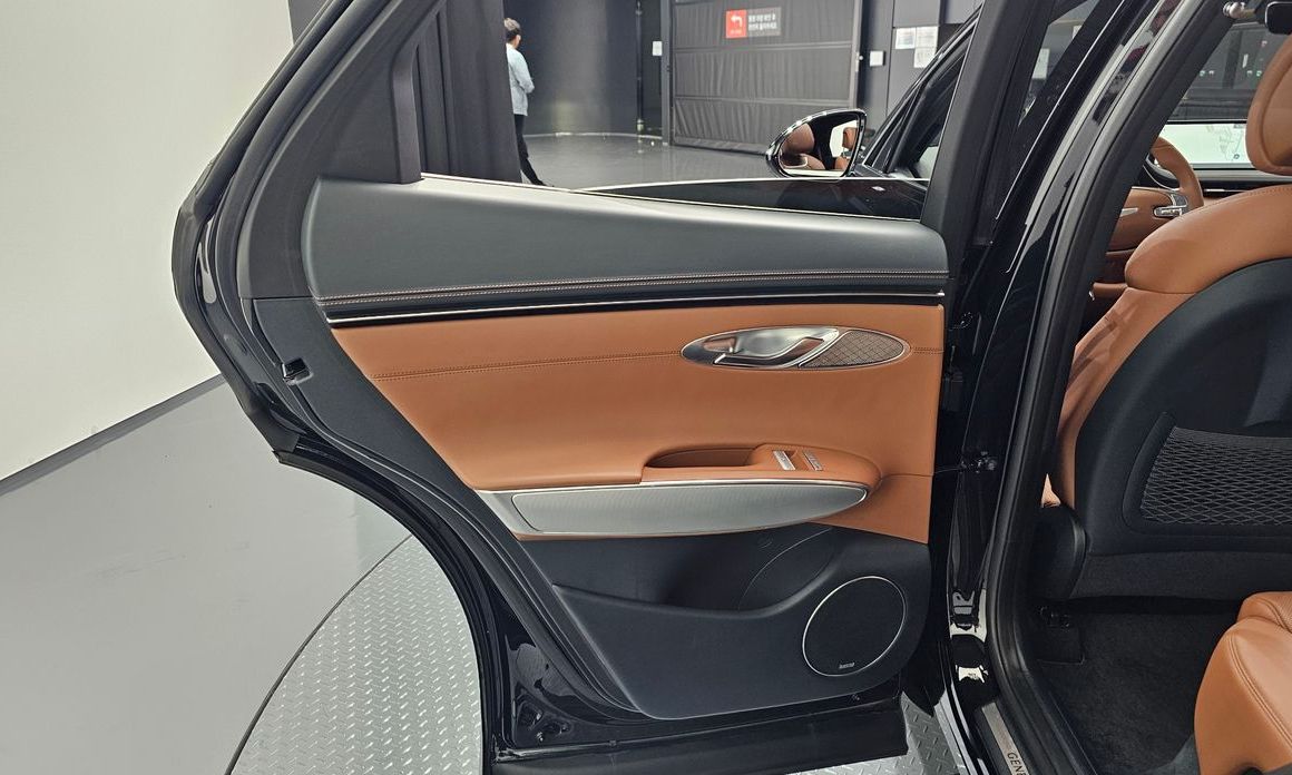 Genesis GV70 2024