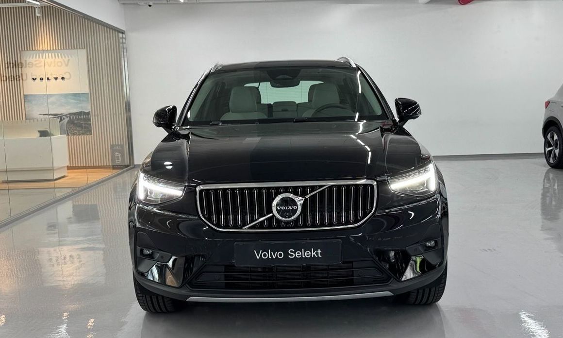 Volvo XC40 2025