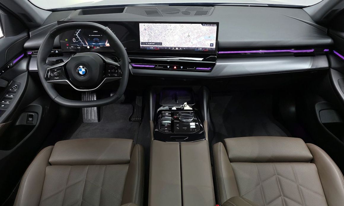 BMW 5-Series 2024