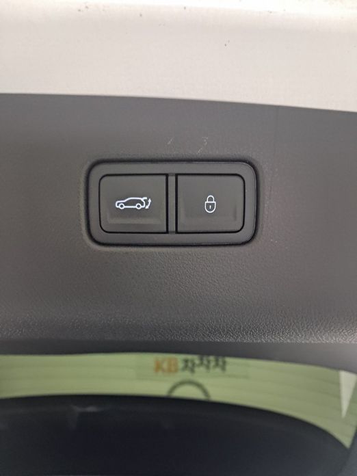 Genesis GV70 2025
