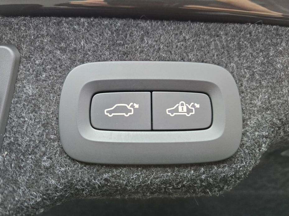 Volvo S90 2024