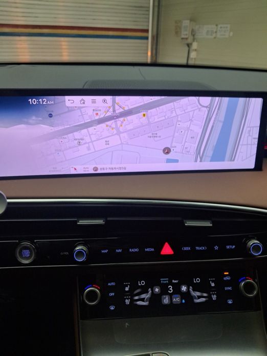 Genesis GV70 2025