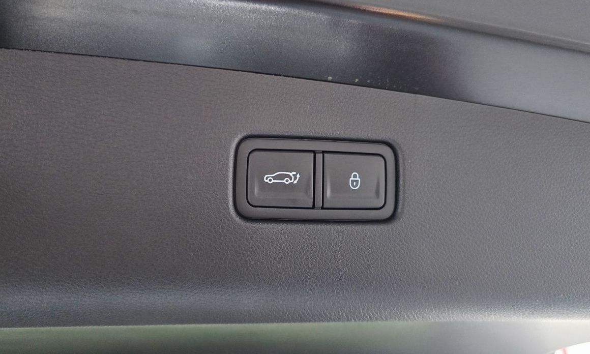Genesis GV70 2025