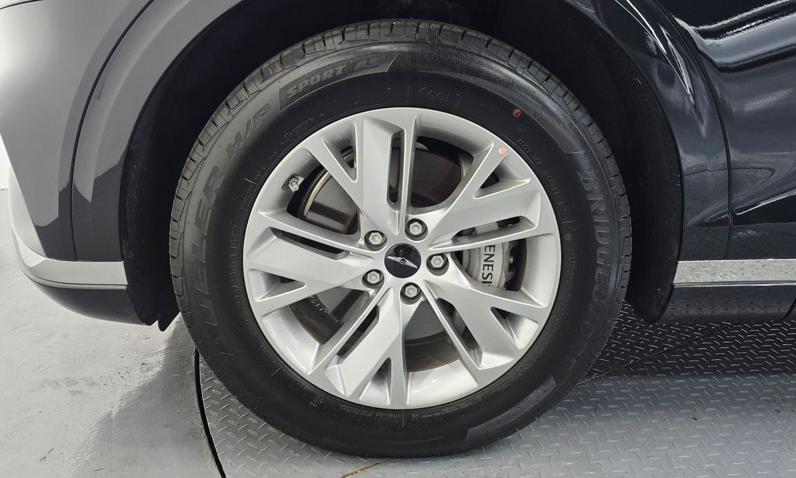 Genesis GV70 2025