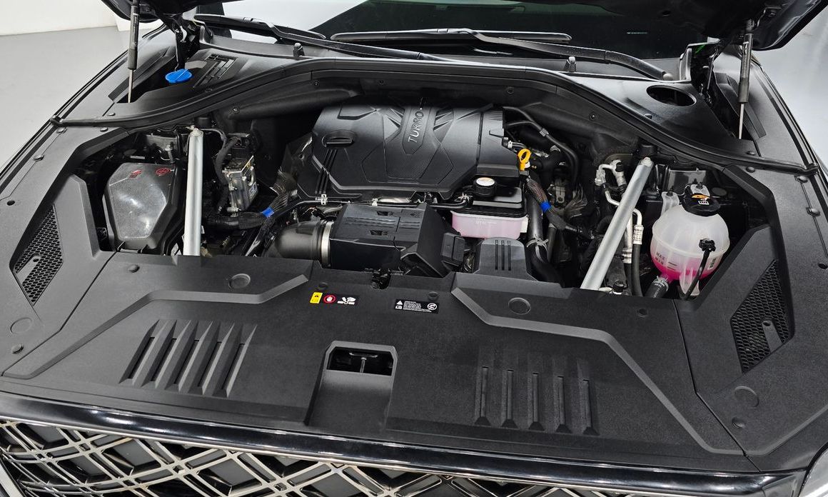Genesis GV70 2025