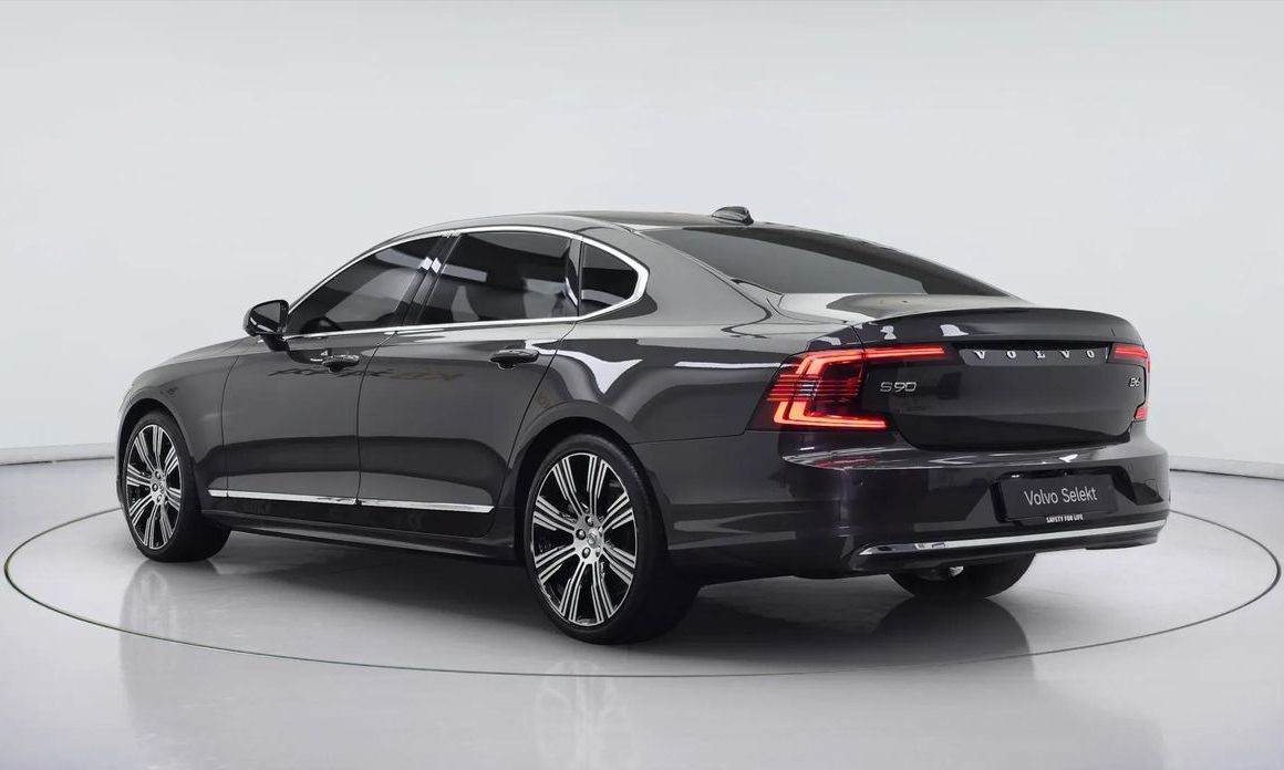 Volvo S90 2024