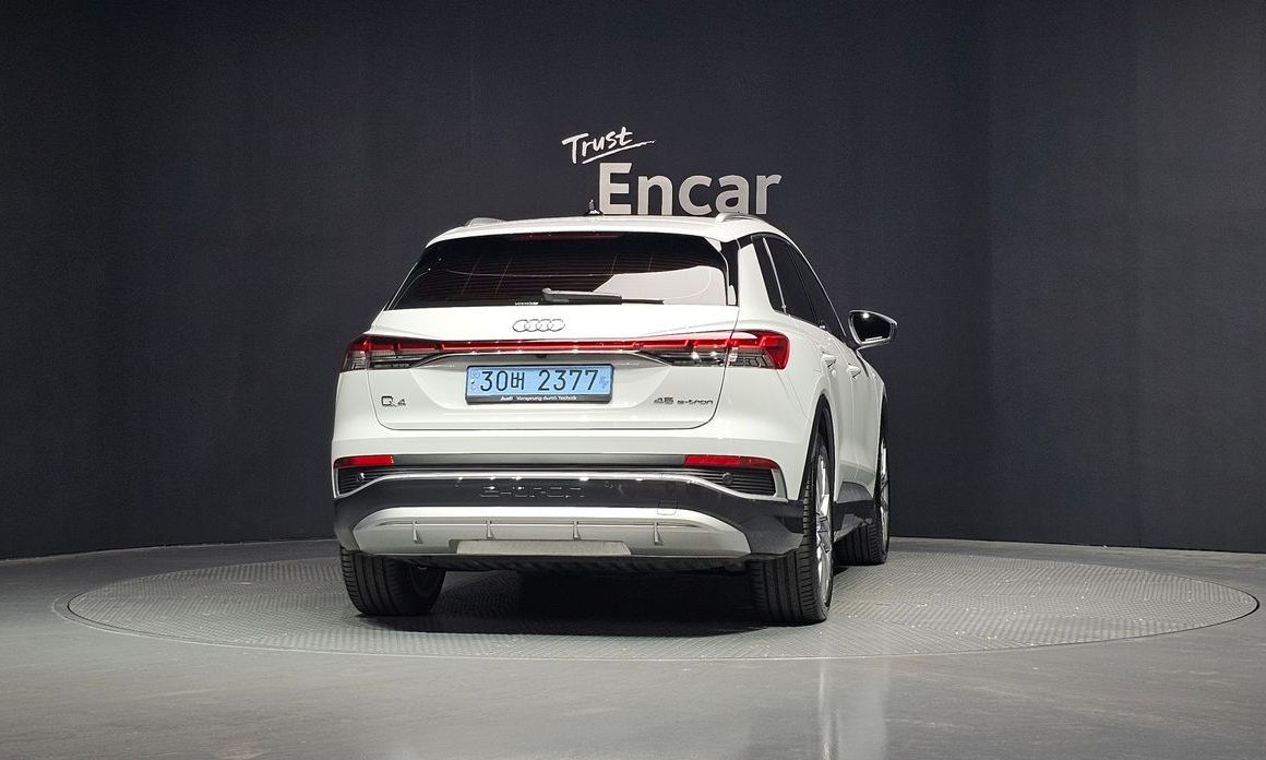Audi Q4 e-tron 2025