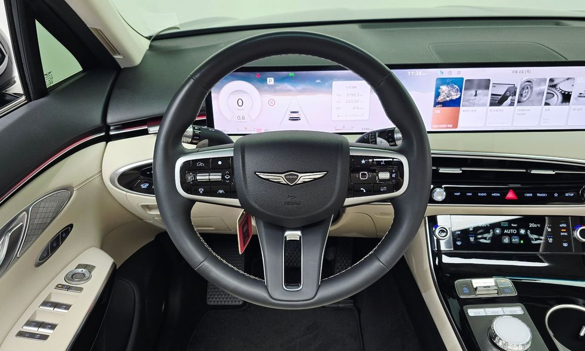 Genesis GV70 2025