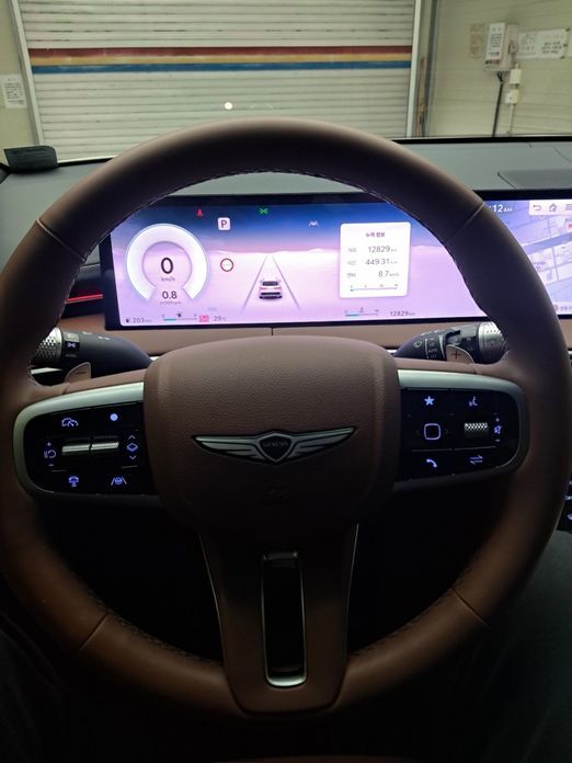 Genesis GV70 2025