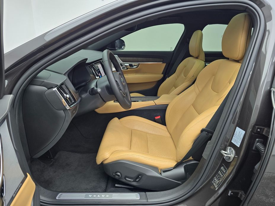 Volvo S90 2024