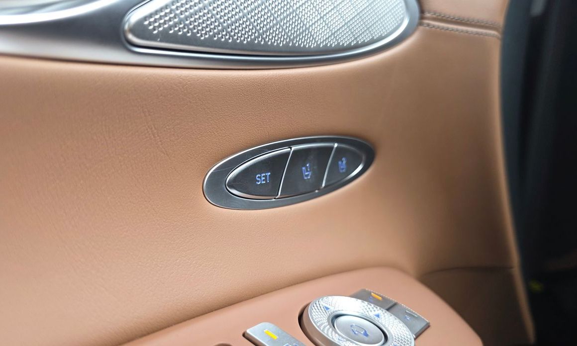 Genesis GV70 2026