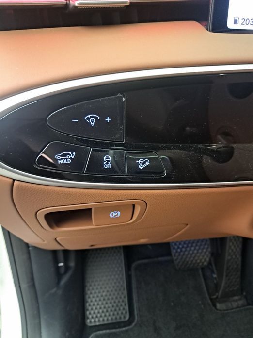 Genesis GV70 2025