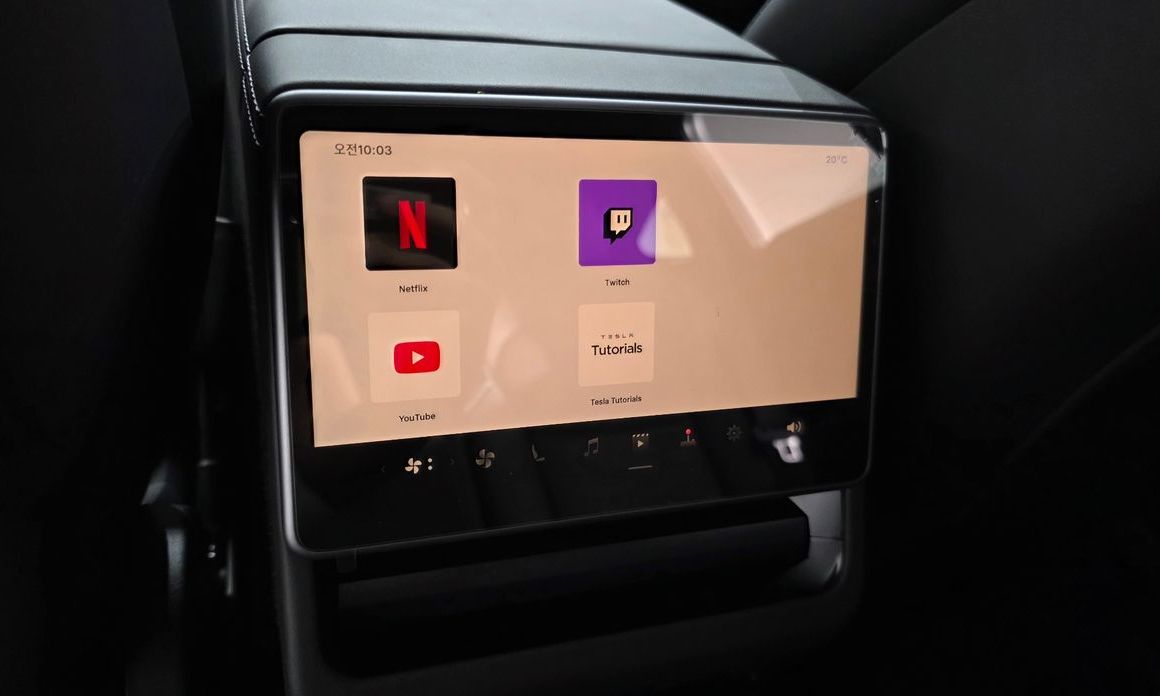 Tesla Model Y 2026