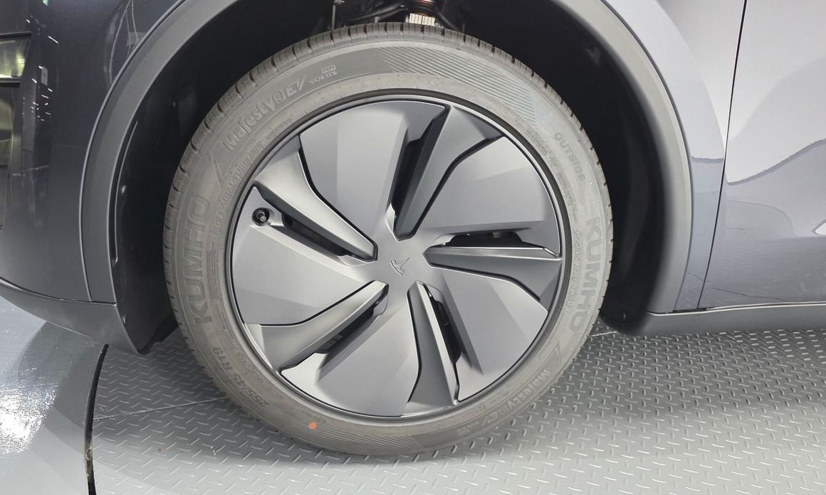 Tesla Model Y 2026