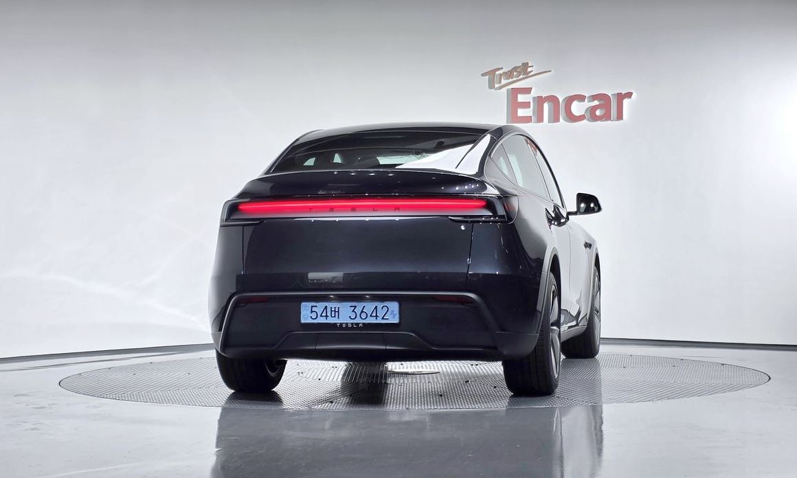 Tesla Model Y 2026