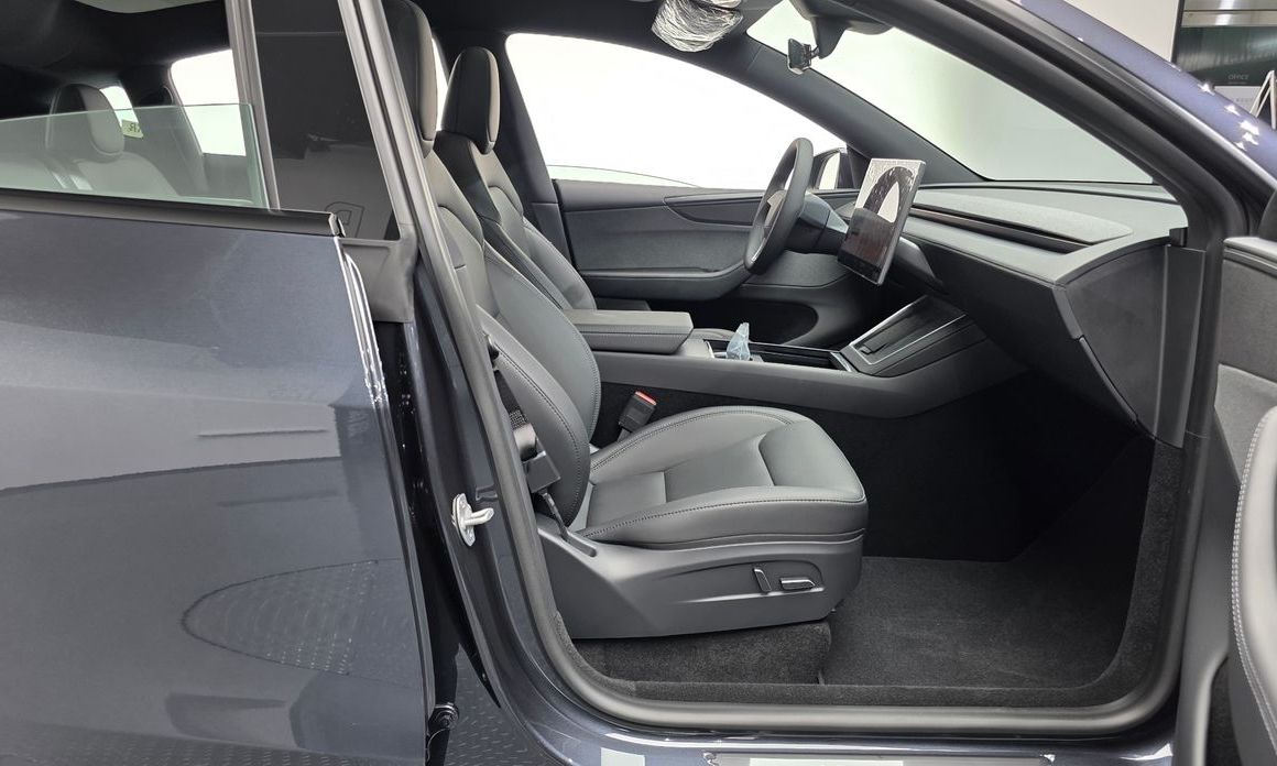 Tesla Model Y 2026