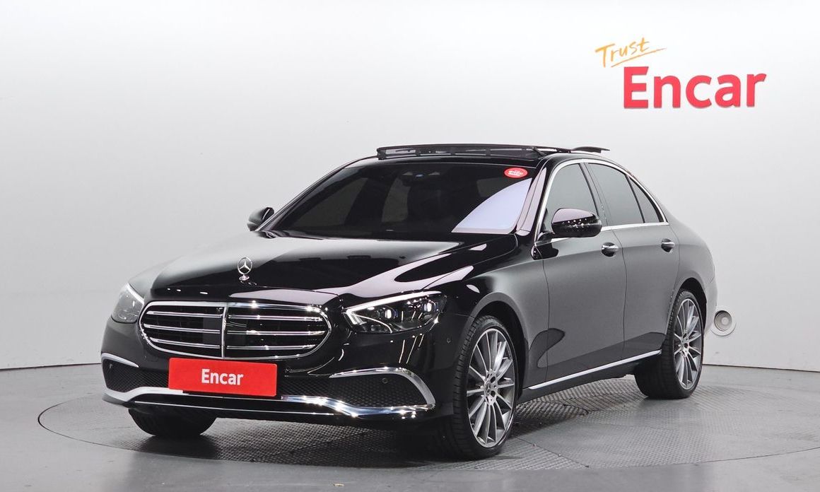 Mercedes-Benz E-Class 2023