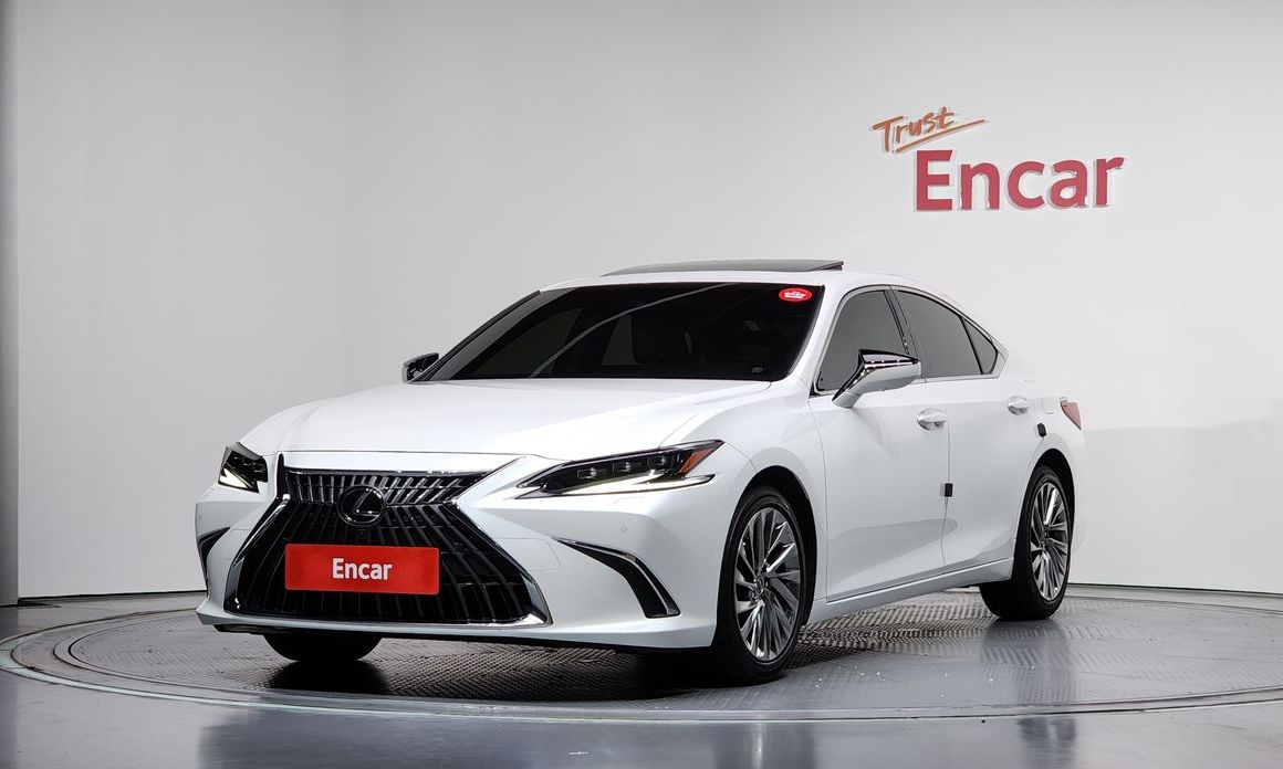 Lexus ES 2023