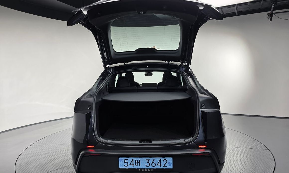 Tesla Model Y 2026