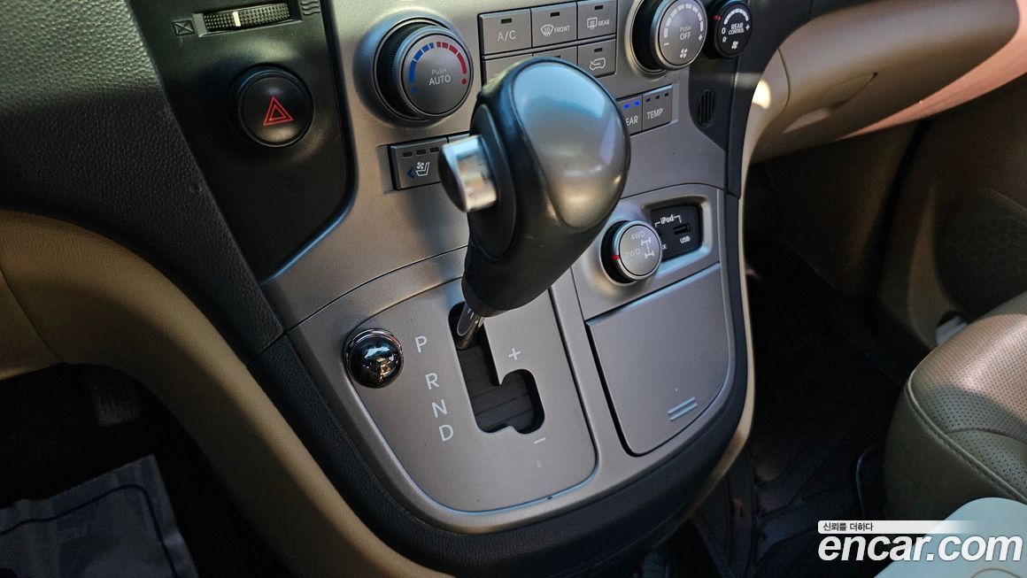 Hyundai Starex 2016