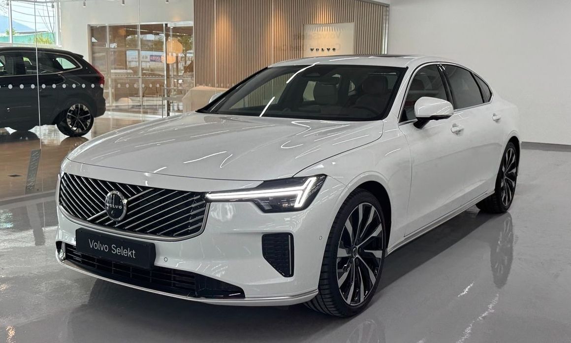 Volvo S90 2026