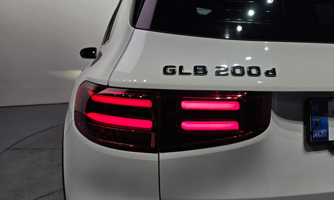 Mercedes-Benz GLB-Class 2024