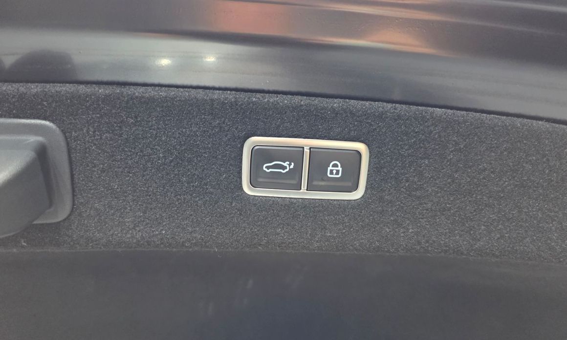 Genesis G90 2023