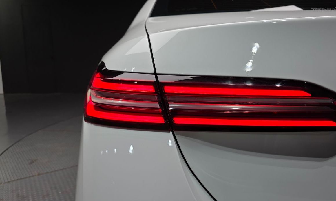BMW 5-Series 2025