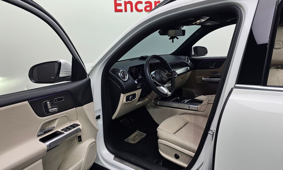 Mercedes-Benz GLB-Class 2024