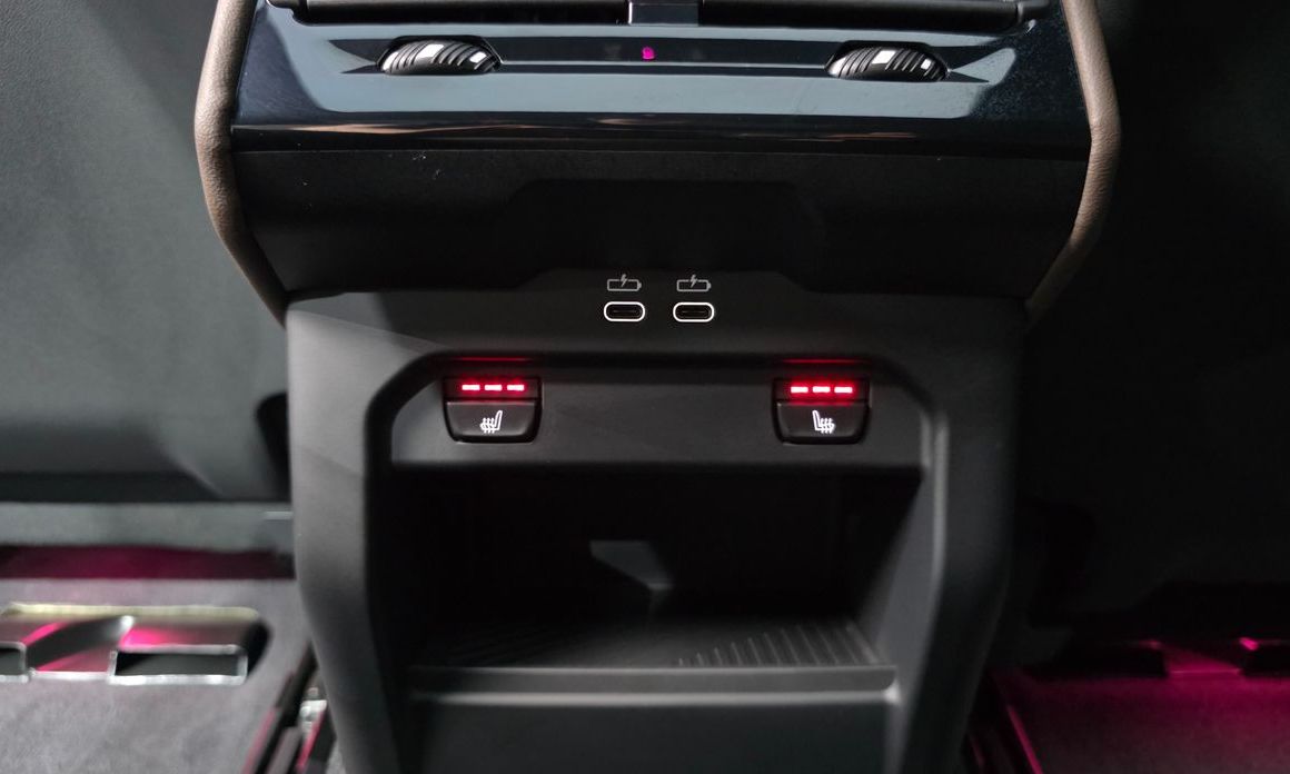 BMW 5-Series 2025