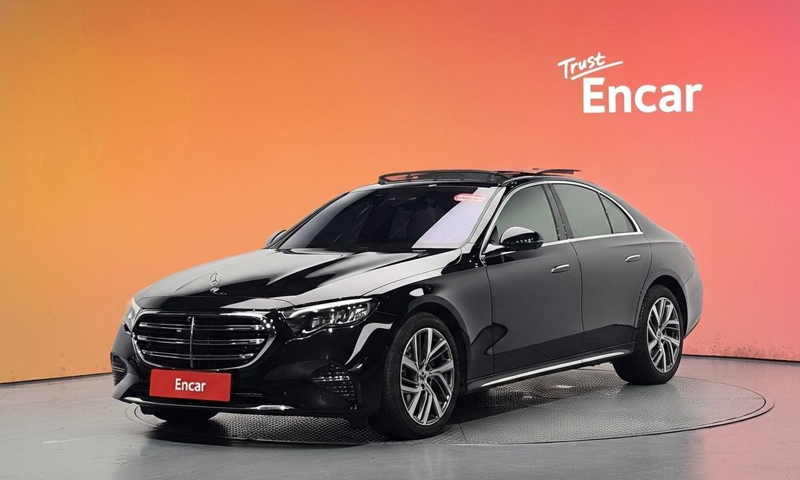 Mercedes-Benz E-Class 2024