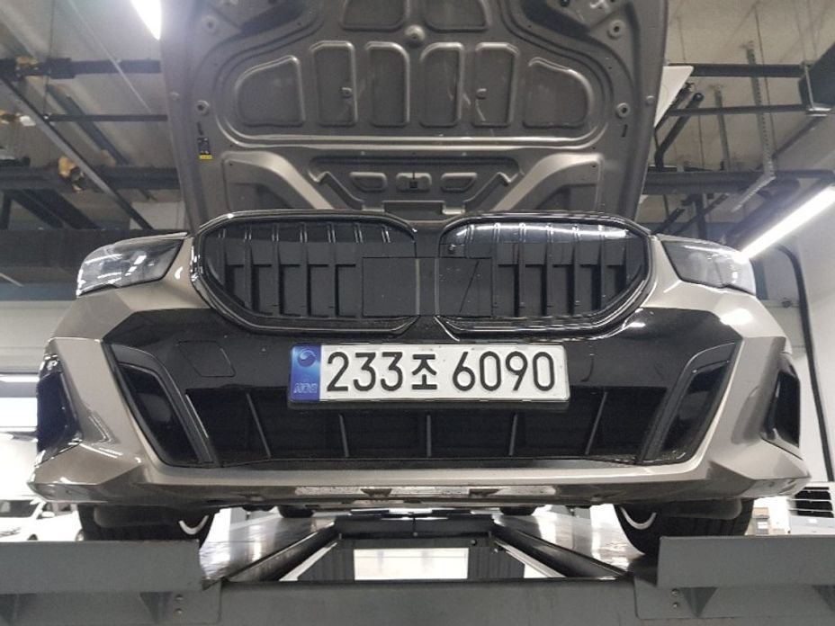 BMW 5-Series 2025