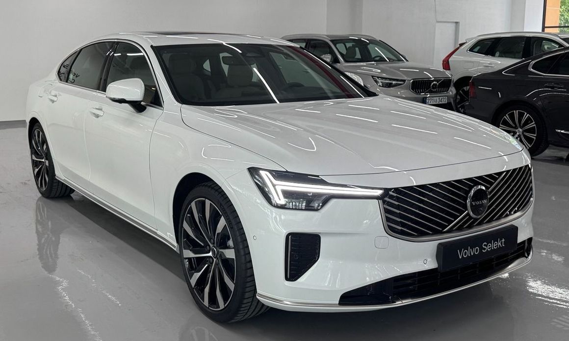 Volvo S90 2026