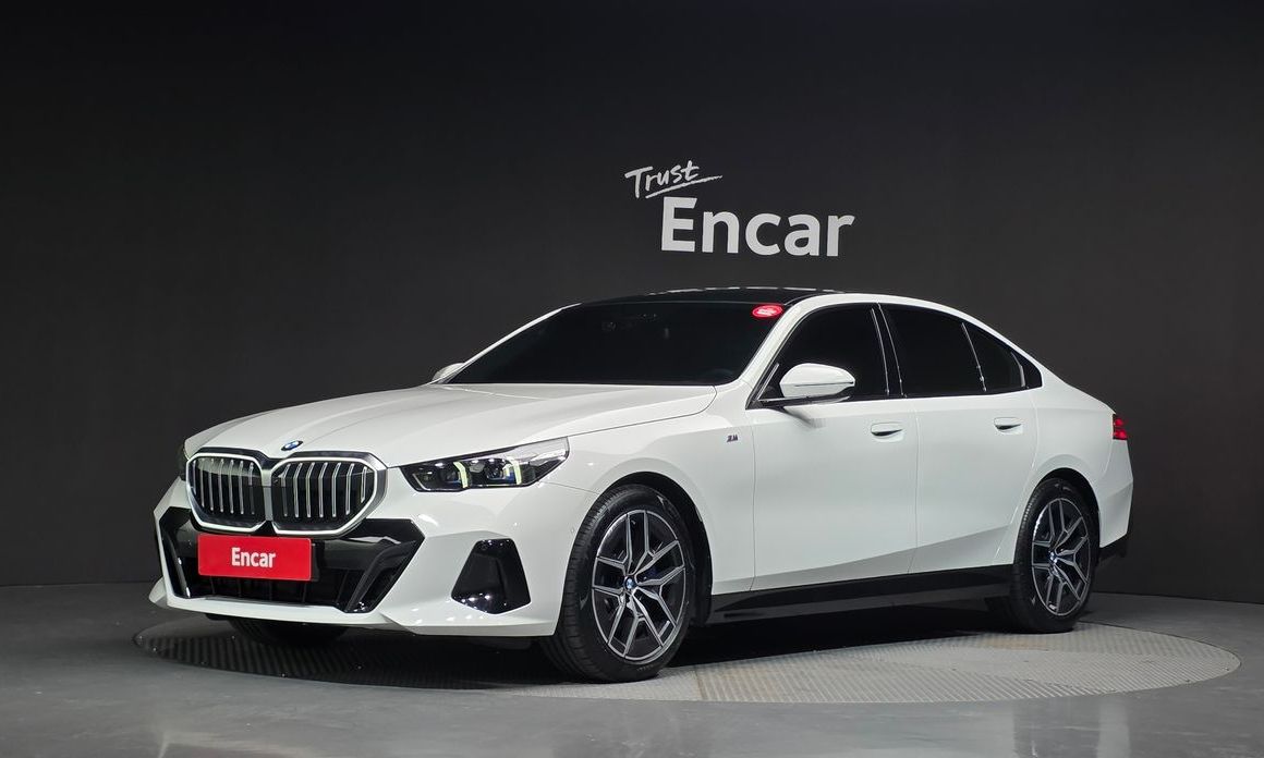 BMW 5-Series 2025