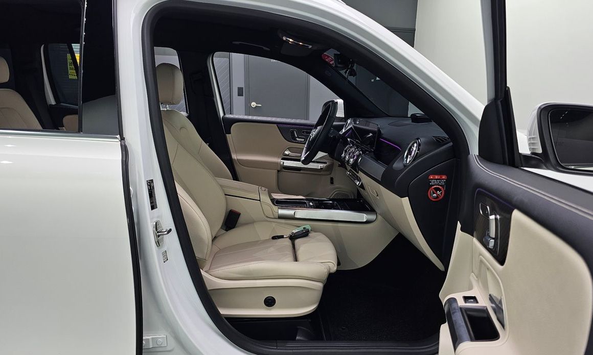 Mercedes-Benz GLB-Class 2024