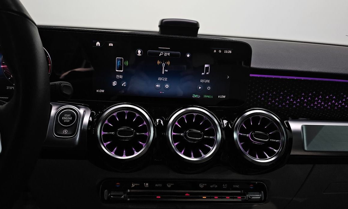 Mercedes-Benz GLB-Class 2024