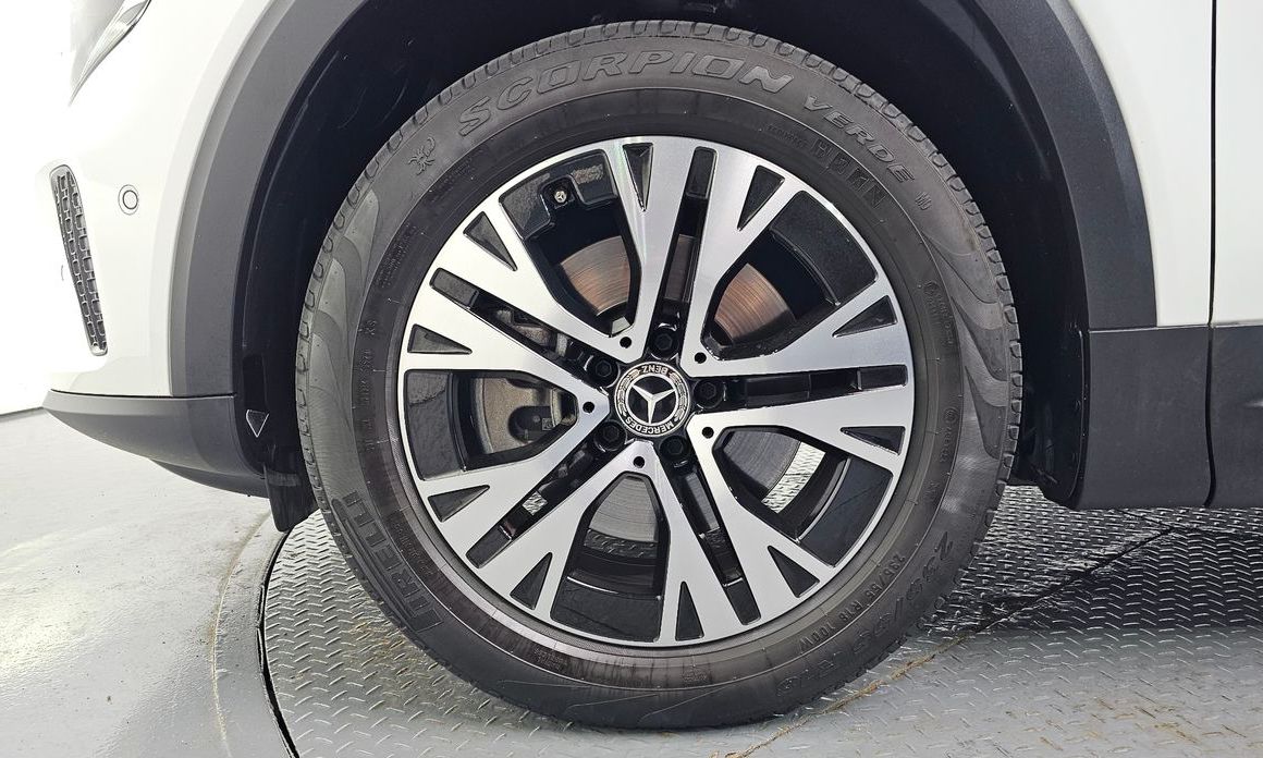 Mercedes-Benz GLB-Class 2024