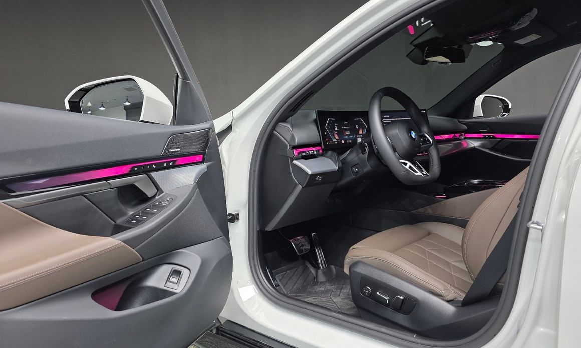 BMW 5-Series 2025