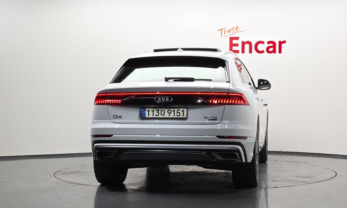Audi Q8 2021