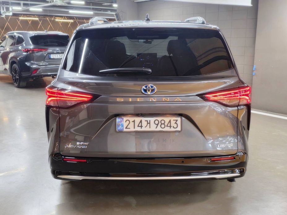 Toyota Sienna 2025
