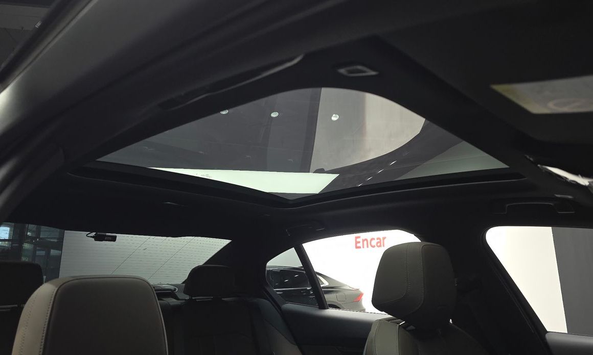 BMW 5-Series 2025