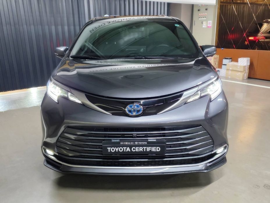 Toyota Sienna 2025
