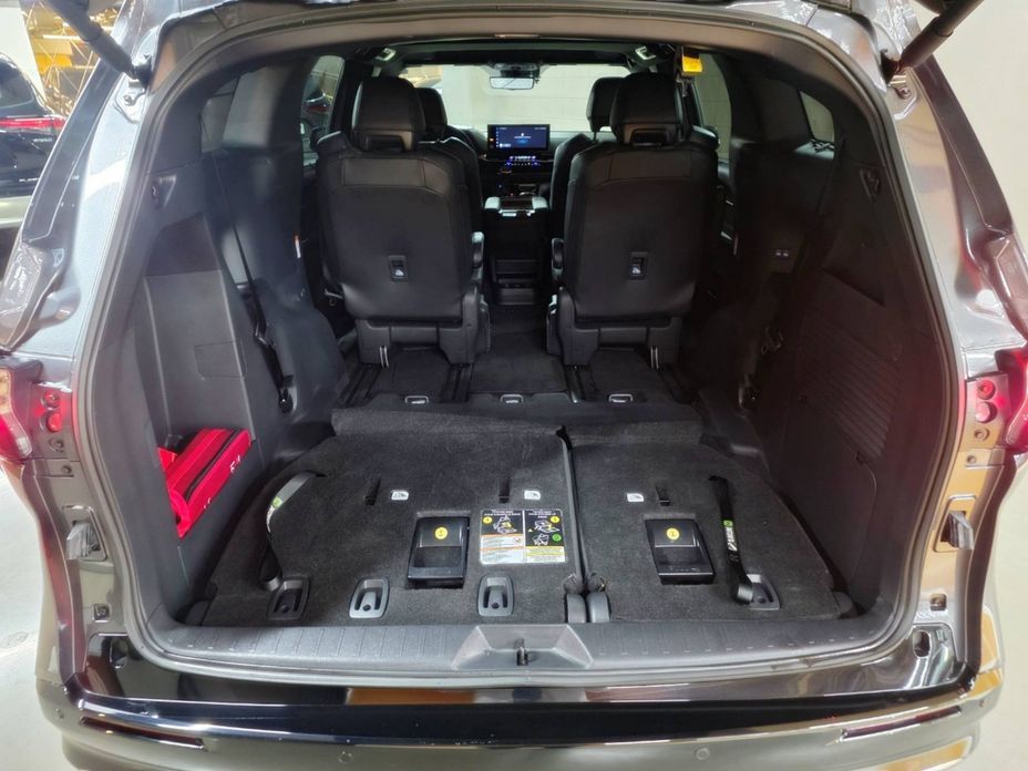 Toyota Sienna 2025