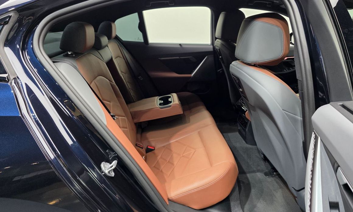 BMW i5 2024